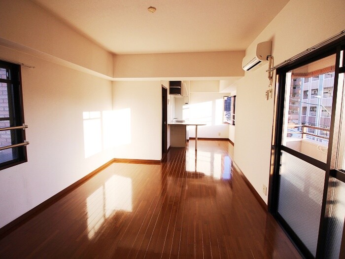 物件内観写真3　(居室)