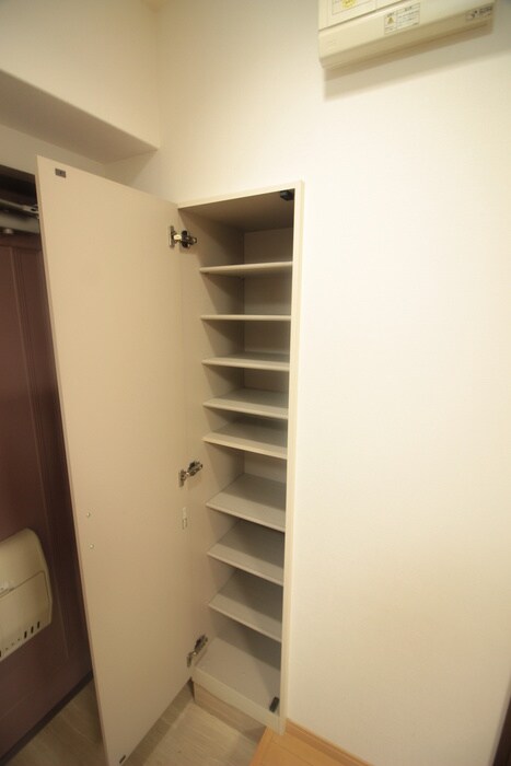 物件内観写真18　(靴箱)