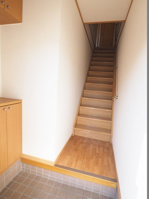 物件内観写真16　(玄関)