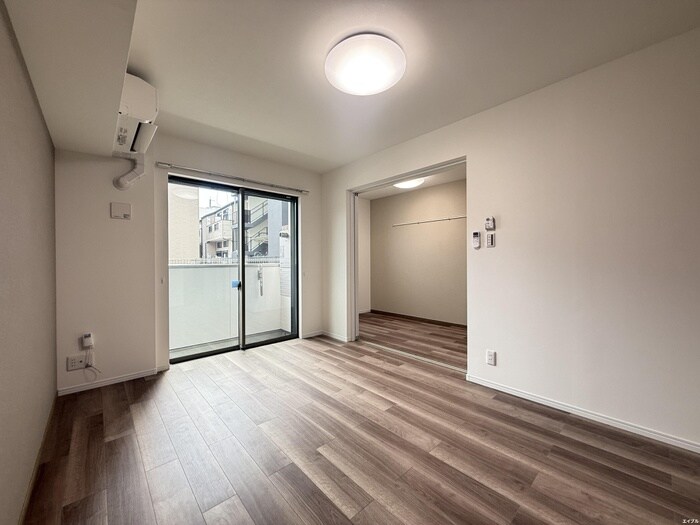 物件内観写真8　(居室)