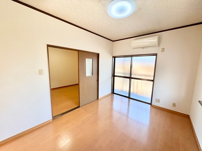 物件内観写真9　(居室)