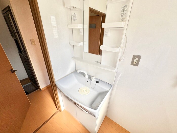 物件内観写真13　(洗面)