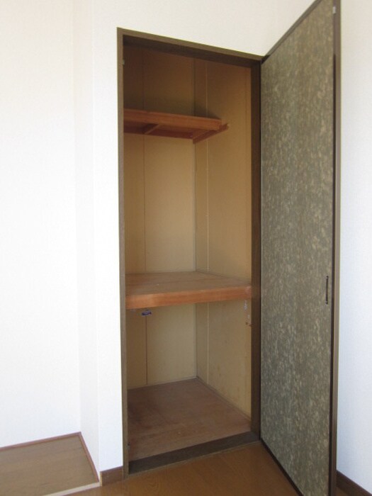 物件内観写真10　(収納)