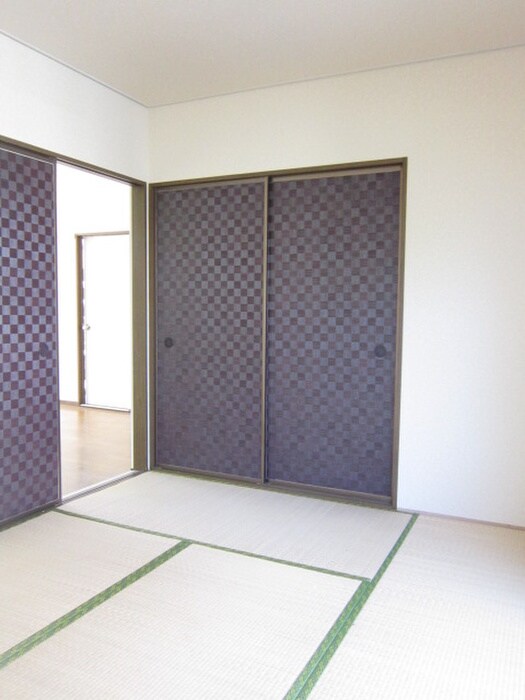 物件内観写真11　(居室)