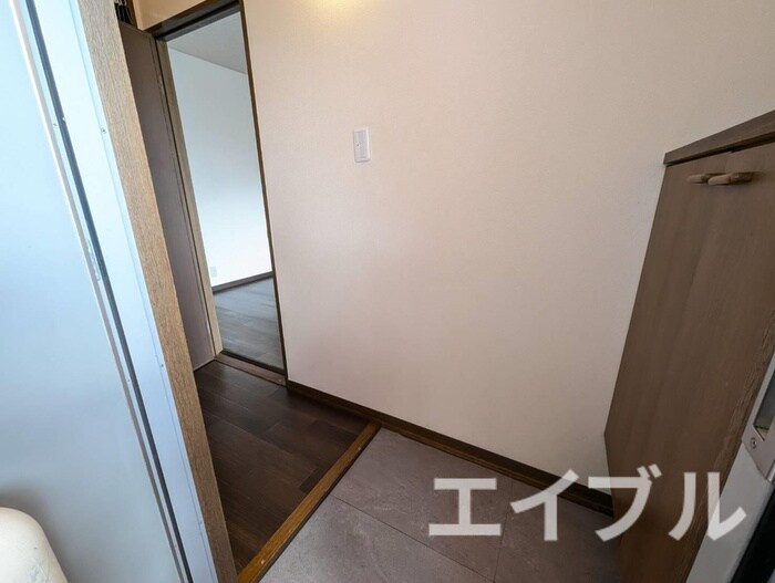 物件内観写真15　(玄関)