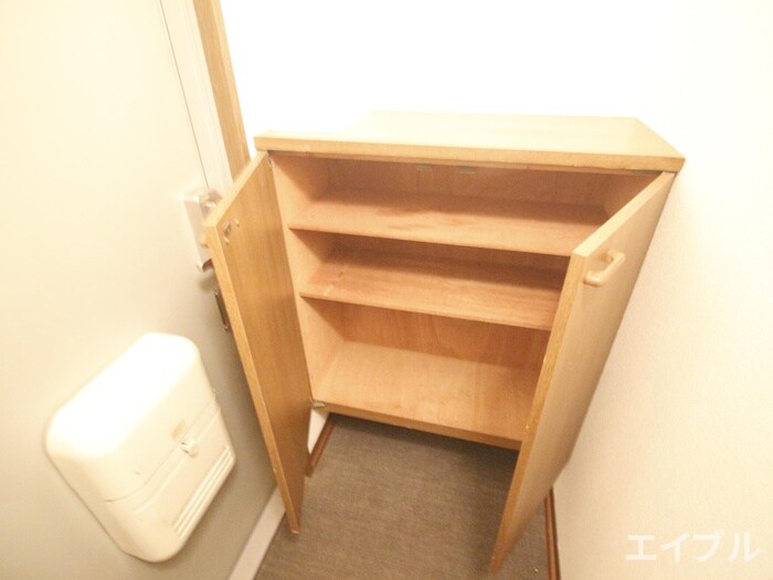 物件内観写真15　(靴箱)