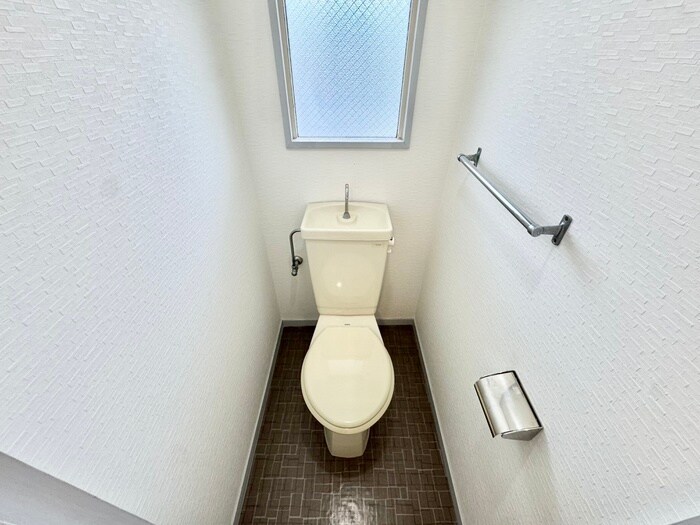 物件内観写真9　(トイレ)