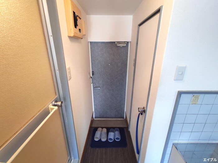 物件内観写真15　(玄関)