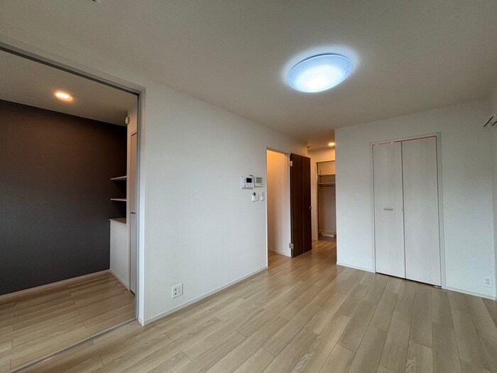 物件内観写真8　(居室)