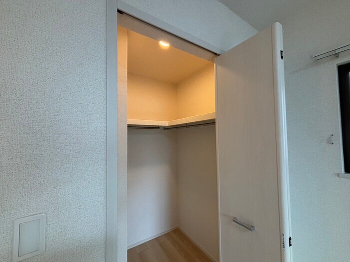 物件内観写真15　(収納)