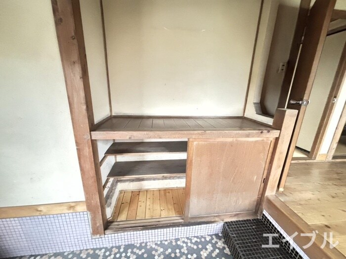 物件内観写真5　(靴箱)