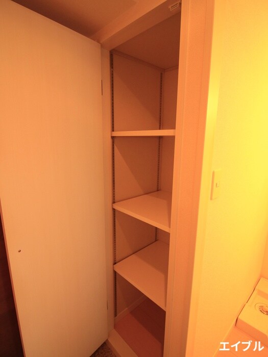 物件内観写真15　(収納)
