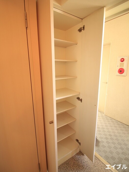 物件内観写真17　(靴箱)