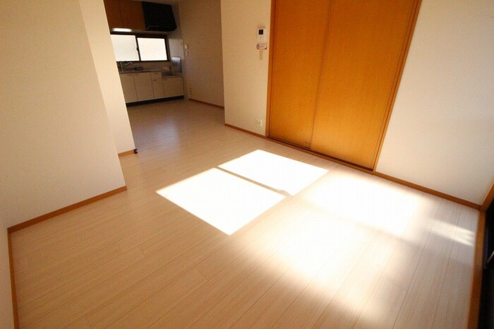 物件内観写真4　(居室)