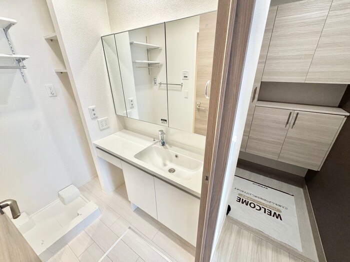 物件内観写真8　(洗面)