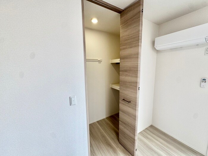 物件内観写真10　(収納)