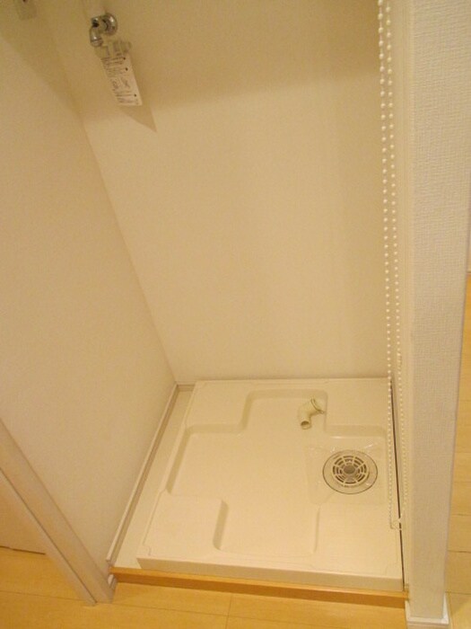 物件内観写真15　(洗濯機置場)