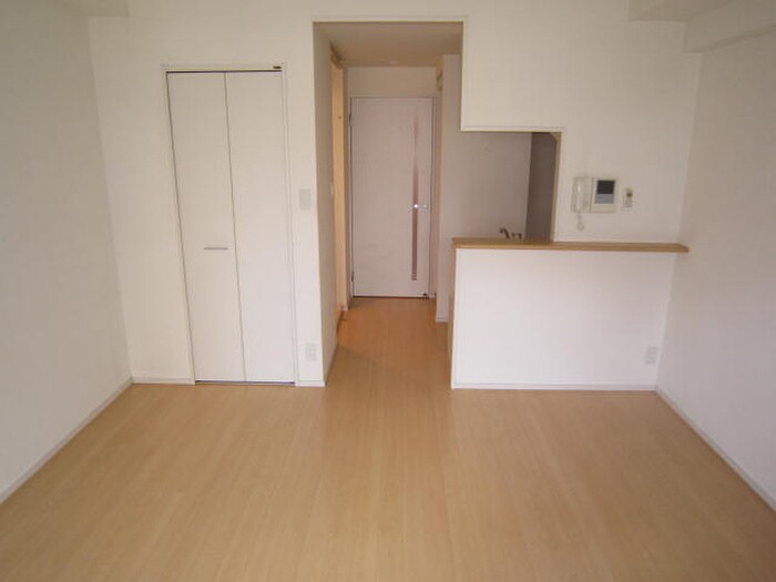 物件内観写真16　(廊下)