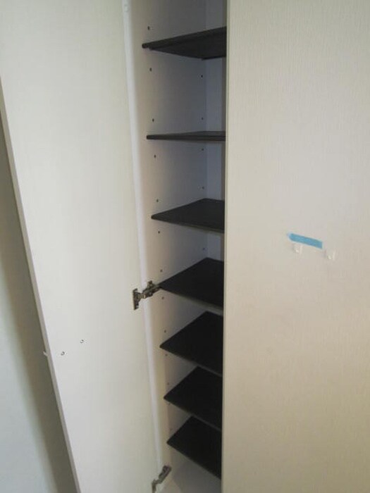 物件内観写真17　(靴箱)