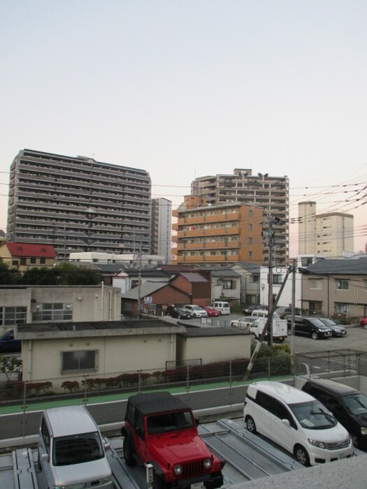 物件内観写真22　(室内からの展望)