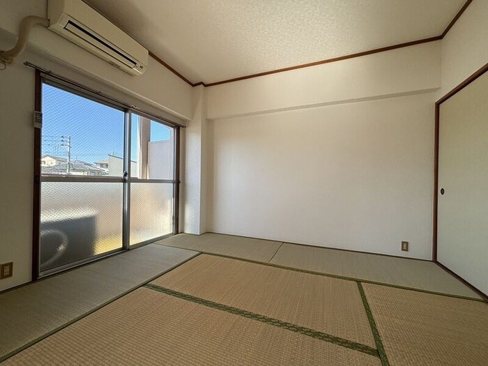 物件内観写真8　(居室)