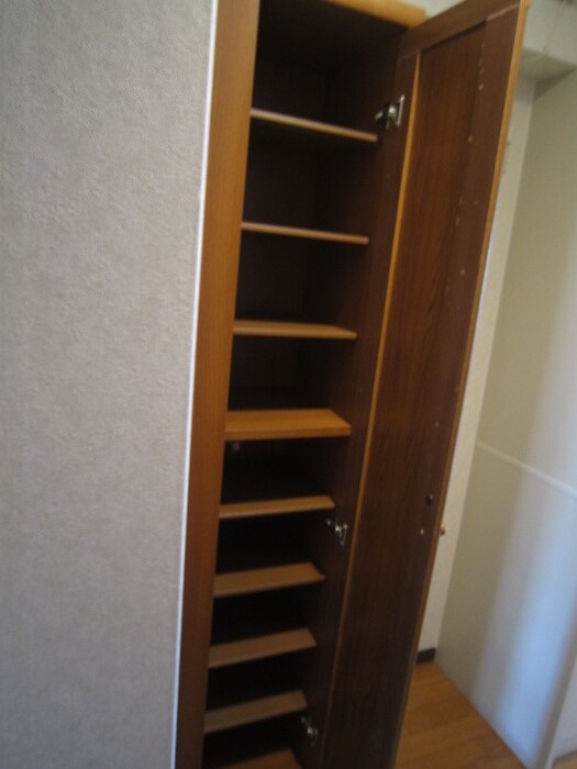 物件内観写真5　(靴箱)