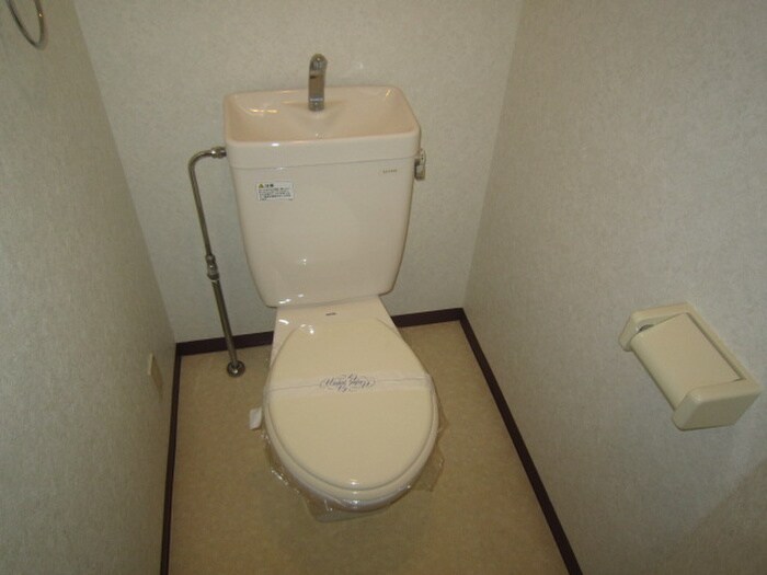 物件内観写真8　(トイレ)