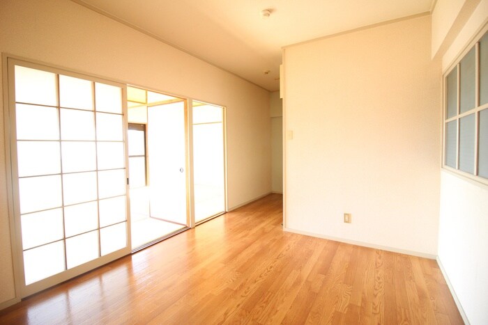 物件内観写真8　(居室)