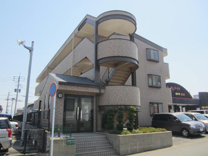 物件外観写真2　(駐車場)