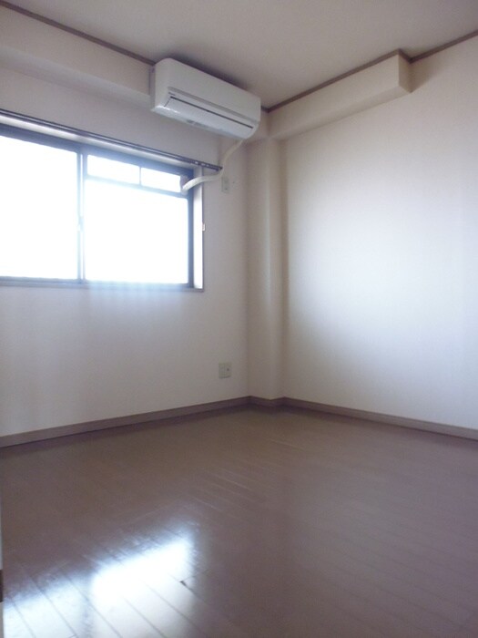 物件内観写真5　(居室)