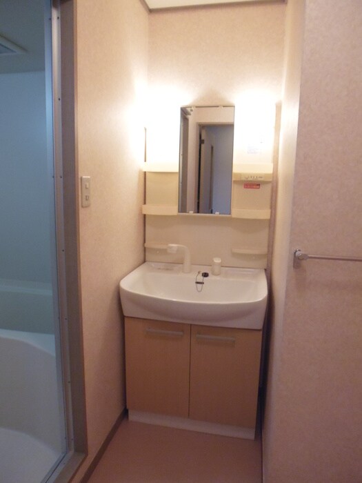 物件内観写真8　(洗面)