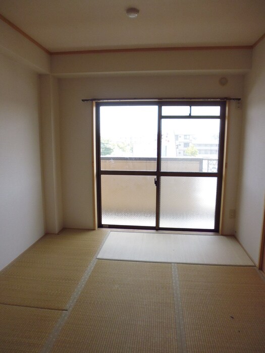 物件内観写真9　(居室)