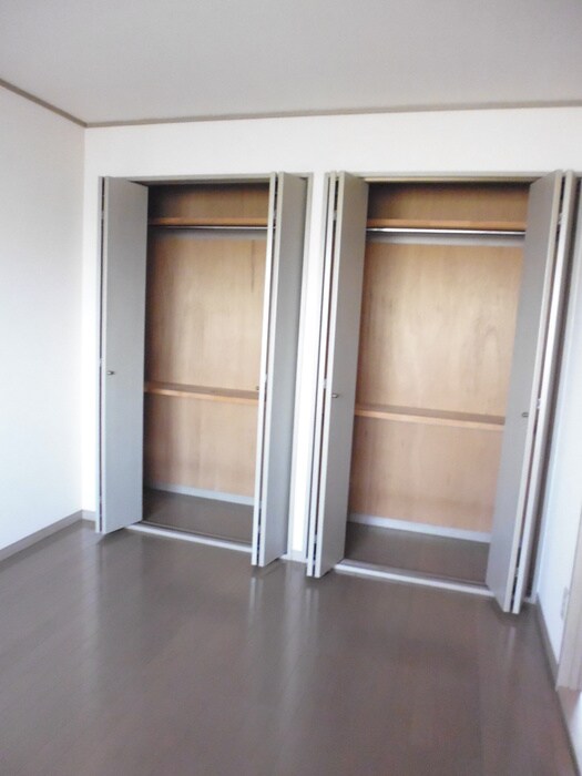 物件内観写真11　(収納)