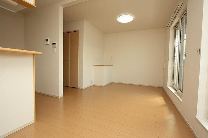 物件内観写真3　(居室)