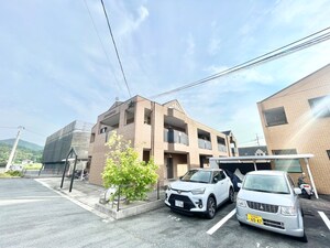 ヒルズ宮ノ下Ｂ棟外観写真