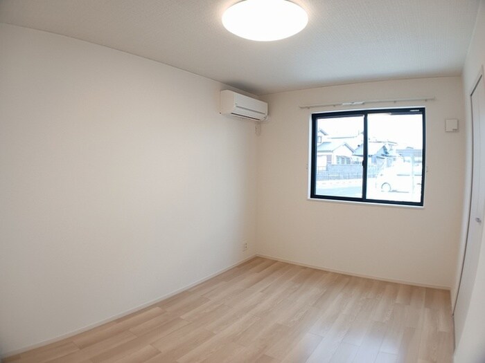 物件内観写真13　(居室)