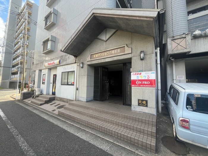 物件外観写真4　(エントランス部分)