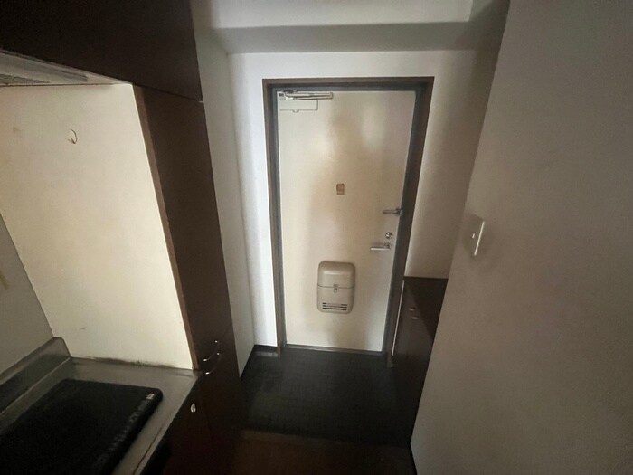物件内観写真11　(玄関)