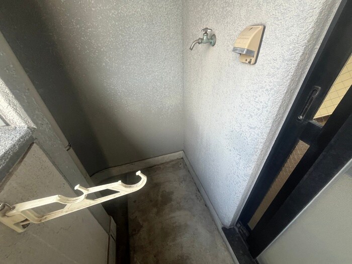 物件内観写真15　(洗濯機置場)
