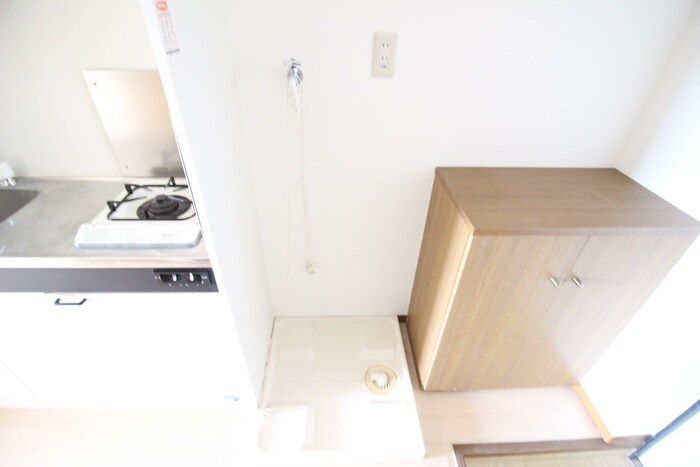 物件内観写真14　(洗濯機置場)