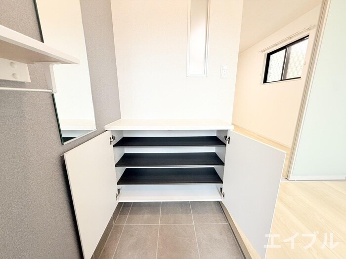 物件内観写真17　(靴箱)