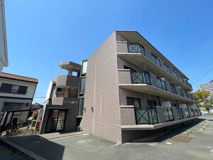 エル・スール湯川外観写真