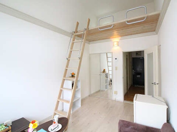 物件内観写真4　(居室)