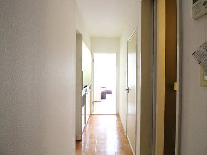 物件内観写真18　(廊下)