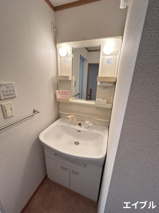 物件内観写真9　(洗面)