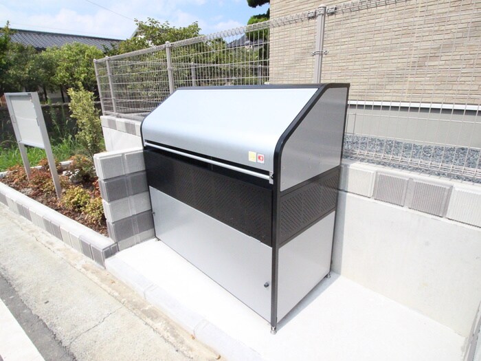 物件外観写真4　(建物設備)