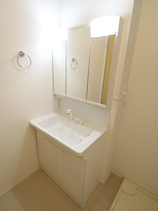 物件内観写真9　(洗面)