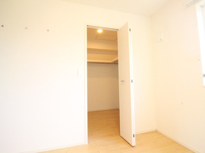 物件内観写真10　(収納)