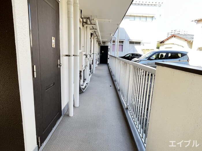 物件外観写真5　(駐輪場)