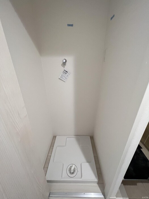 物件内観写真8　(洗濯機置場)